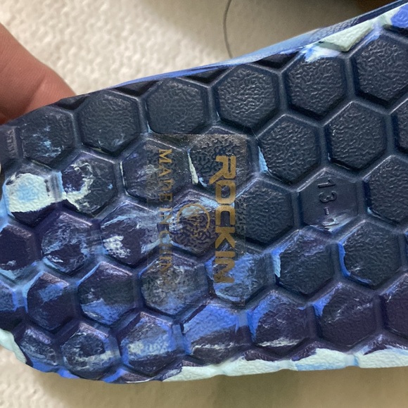 NEW sandals with easy on/off Velcro back - Picture 5 of 5